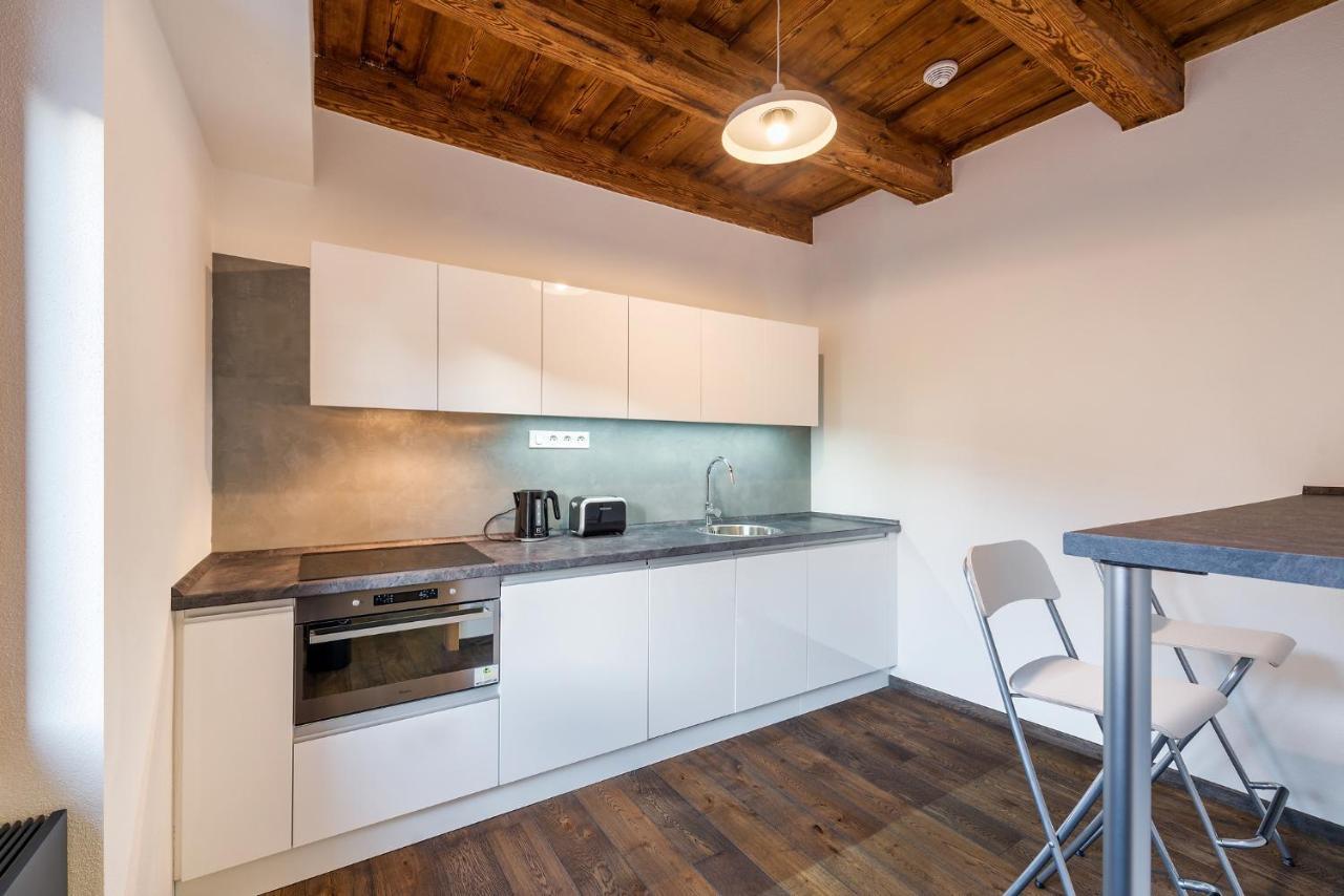 Modern Apartment In A Picturesque 15Th-Century Building Prague Exterior photo