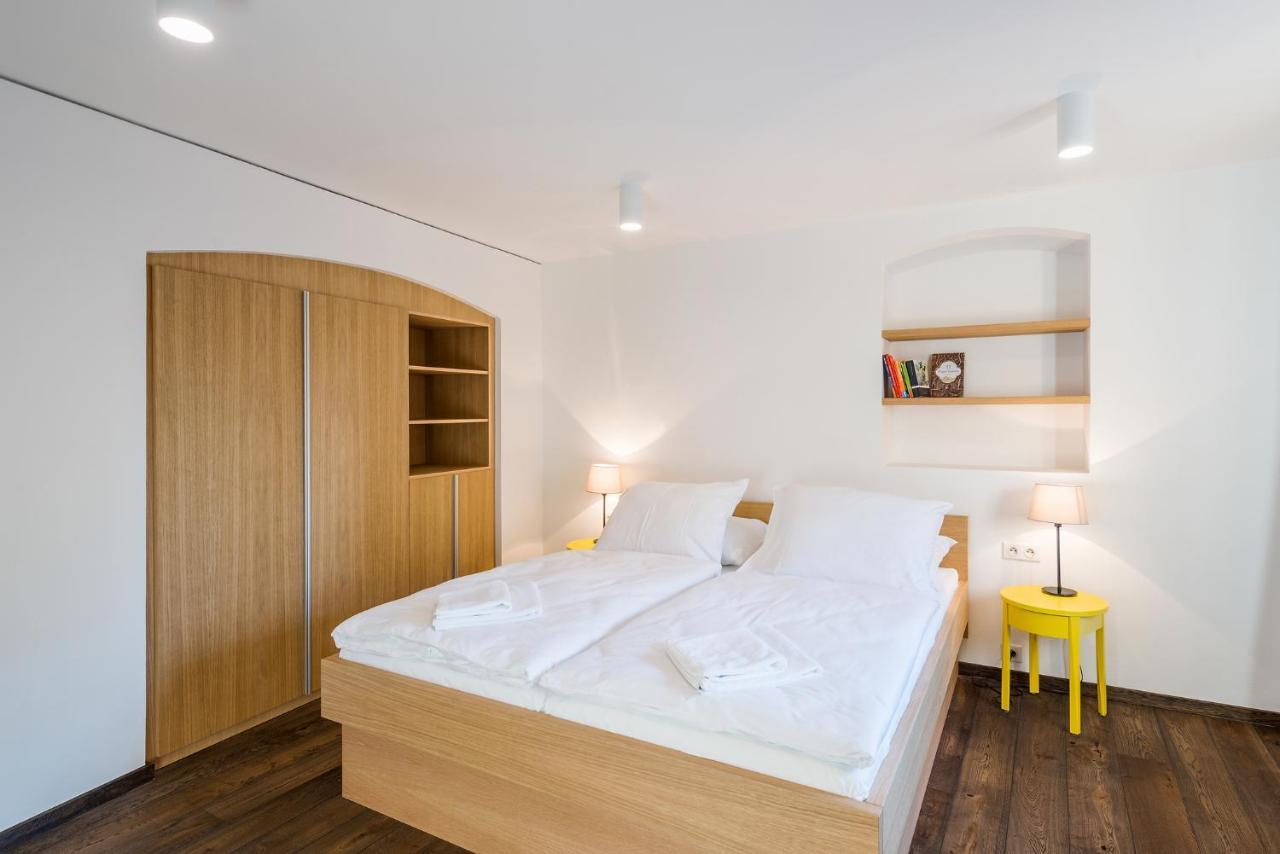 Modern Apartment In A Picturesque 15Th-Century Building Prague Exterior photo