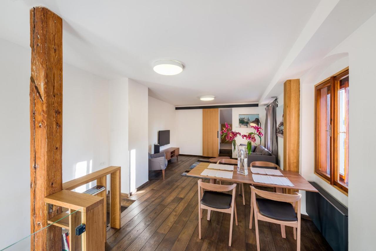 Modern Apartment In A Picturesque 15Th-Century Building Prague Exterior photo