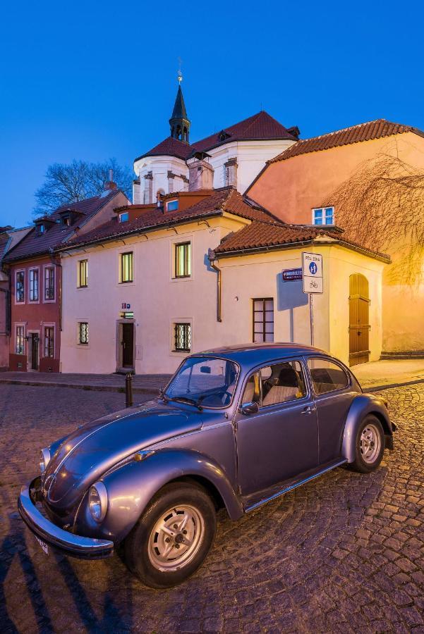 Modern Apartment In A Picturesque 15Th-Century Building Prague Exterior photo